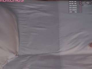 Carolynmore nude and sexy before cam for live chat