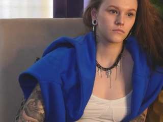 EdytHickey nude and sexy before cam for live chat