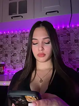 EricaWalls nude stripping on cam for live sex video chat