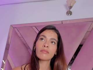 Esmeraldaht nude and sexy before cam for live chat