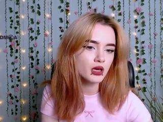 Eva-gueen nude and sexy before cam for live chat