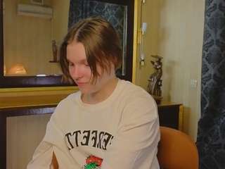 FalineBucker nude and sexy before cam for live chat