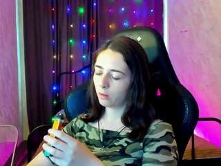 Jean-kellie nude and sexy before cam for live chat