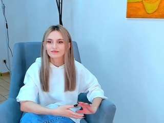 JoanBute nude and sexy before cam for live chat