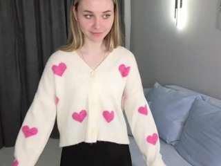 Karen-Allenn nude and sexy before cam for live chat