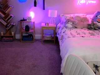 KatieVerona nude and sexy before cam for live chat