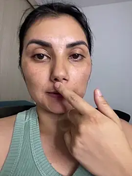 Lili-52 nude stripping on cam for live sex video chat