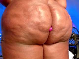 LOVE-LIN nude and sexy before cam for live chat