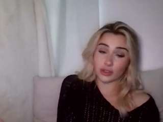 Lusty Lacey nude and sexy before cam for live chat
