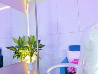 MeganSander nude and sexy before cam for live chat