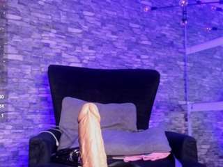 Megansweetbig nude and sexy before cam for live chat