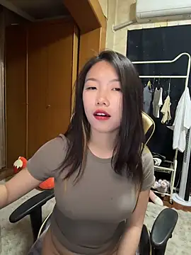 Nami-OP nude stripping on cam for live sex video chat