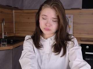 Norma-Hernandez nude and sexy before cam for live chat