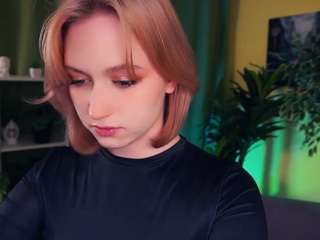 OdelindaBurt nude and sexy before cam for live chat