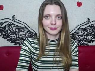 SaraSeys nude and sexy before cam for live chat