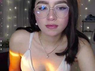 SEXYMILY nude and sexy before cam for live chat
