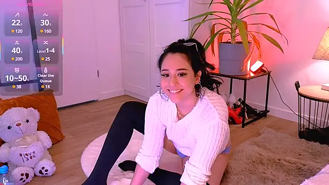 Sierra-Nevadas nude stripping on cam for live sex video chat
