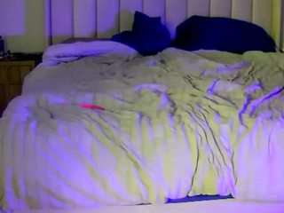 Sunnivibes18 nude and sexy before cam for live chat