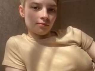 Supergirlpower nude and sexy before cam for live chat