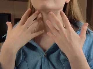 WandaChubb nude and sexy before cam for live chat