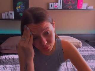 AlexaBarkley nude and sexy before cam for live chat