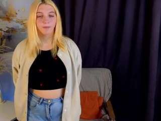 AnnisEasley nude and sexy before cam for live chat
