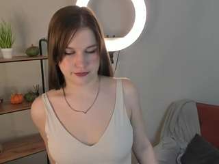 Clara-Meyer nude and sexy before cam for live chat