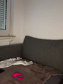 Daniluverotica nude stripping on cam for live sex video chat