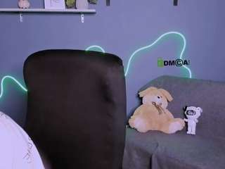 Den-rich nude and sexy before cam for live chat