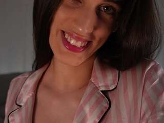 Evelyn17 nude and sexy before cam for live chat