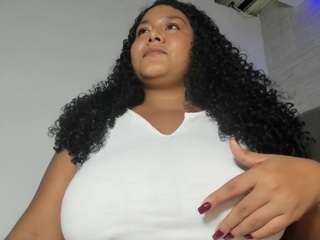 Fallon-1 nude and sexy before cam for live chat
