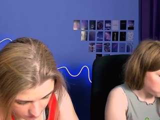 Foxy-tease nude and sexy before cam for live chat
