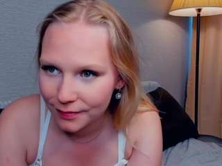 HarrietBreed nude and sexy before cam for live chat