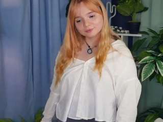 HenriettaCheckley nude and sexy before cam for live chat