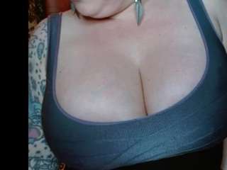 Honeychambers nude and sexy before cam for live chat