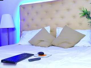 IchTahira nude and sexy before cam for live chat