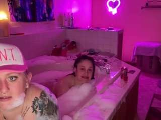 Kierst3n nude and sexy before cam for live chat