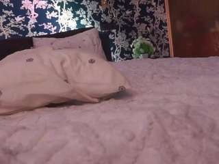 LeilaElswick nude and sexy before cam for live chat