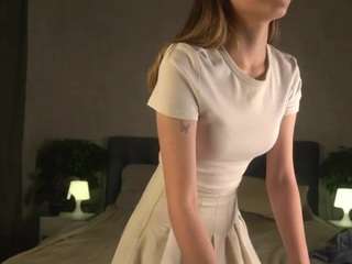 LizbethEdge nude and sexy before cam for live chat