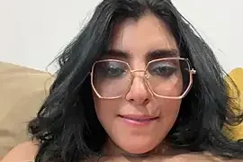MartinaSooler nude stripping on cam for live sex video chat