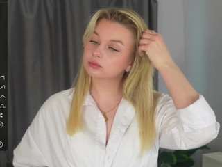 MerylBrindle nude and sexy before cam for live chat