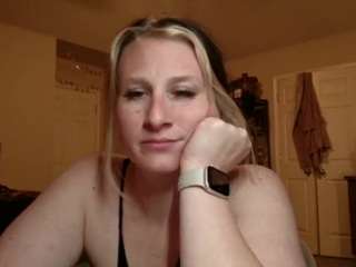 MoonBaby201 nude and sexy before cam for live chat