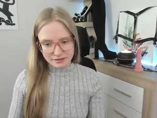 NancySTAR nude and sexy before cam for live chat