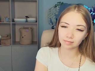 PetraBlincoe nude and sexy before cam for live chat