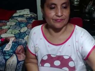 Samy-mature nude and sexy before cam for live chat