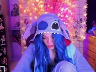Saramoon97 nude and sexy before cam for live chat
