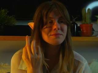 SheenaHakes nude and sexy before cam for live chat