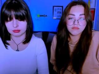 Smuzi-muzi nude and sexy before cam for live chat