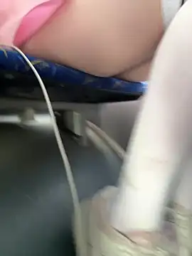 SnappyHappy nude stripping on cam for live sex video chat