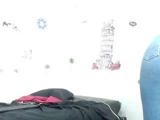 Sthefany nude and sexy before cam for live chat